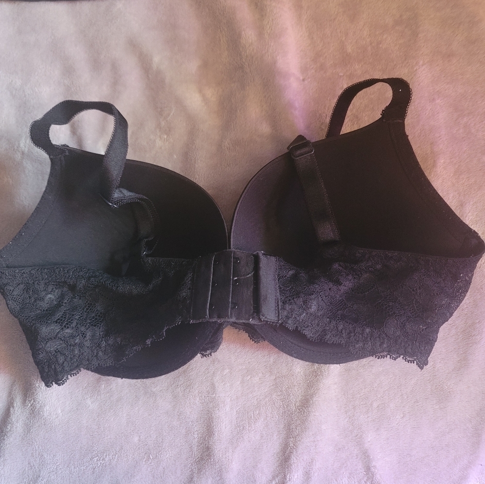Victoria Secret underwire bra - Picture 2 of 4